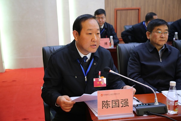 7、集团公司党委副书记、副总经理陈国强宣读表彰决定.JPG